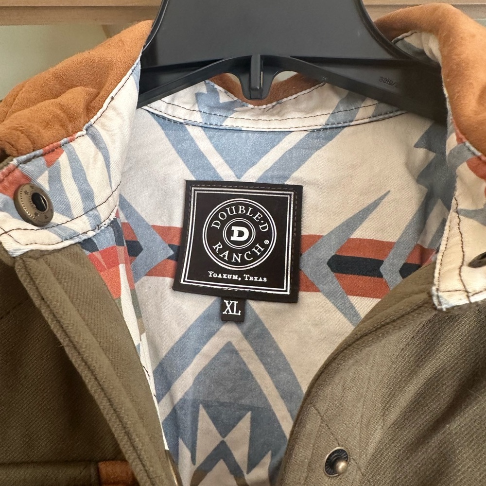 Double D Ranch Olive Jacket With Patterned Lining - image 3